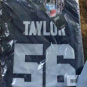 NWT GIANTS woman’s tshirt